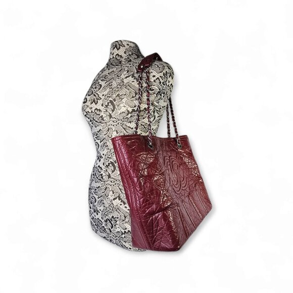 CHANEL Moscow Distressed CC Calfskin Large Shopping Chain Shoulder Tote DUST BAG - Picture 2 of 16